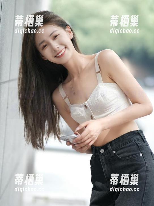 15吃瓜网 15吃瓜网os官网,边吃瓜边想,“我是不是也该尝尝这档子事儿?”