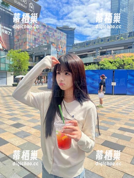 17c吃瓜，一边下载一边吃瓜，简直是绝配啊！