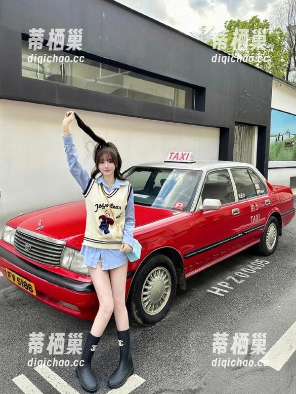 17c吃瓜传送门：在线领取网黑料小礼包，保质期无限哦！