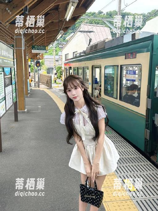 试用51吃瓜app，新入口也太劳心劳力了吧
