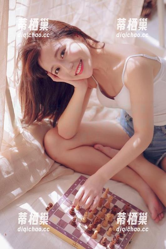 进51吃瓜，登录后临时变身“看热闹”的小伙伴，估计今天的爆料会很“丰盛”！