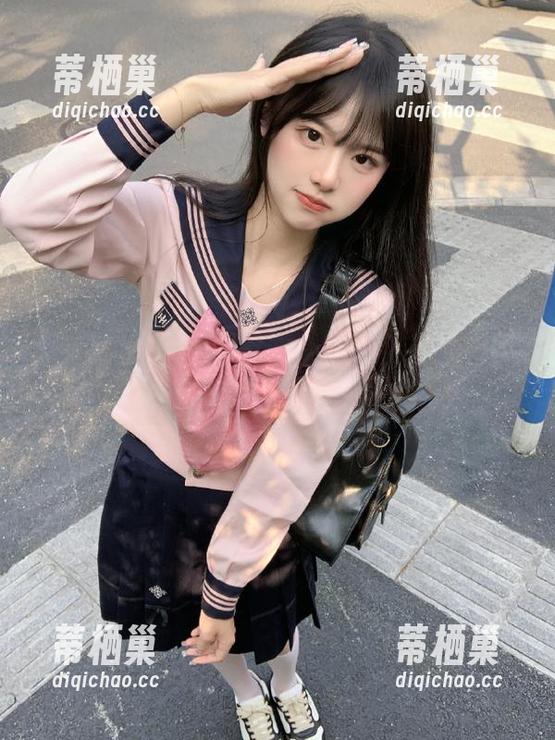 首页一刷就中毒，51吃瓜网的下载功能太给力，根本停不下来。