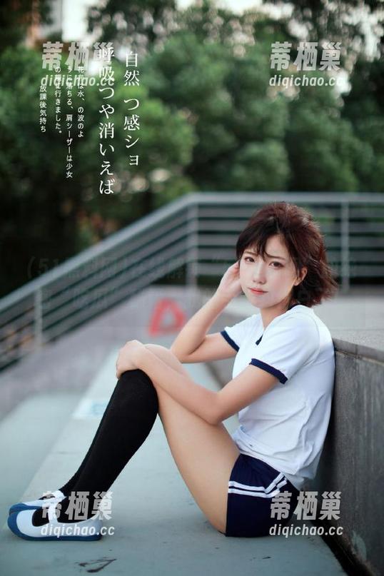 在线解锁“51黑料网”的绝密“吃瓜”秘籍，我的手都抖得白了！