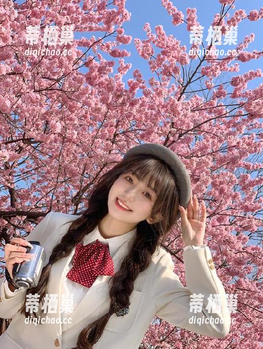 下载91吃瓜，黑料就像地雷，一不小心就被炸了，不过你乐意嘛，对吧？