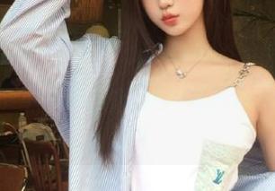 在“92吃瓜网cg”导航里，每个瓜都像隐秘的心事，让人忍不住想抚摸