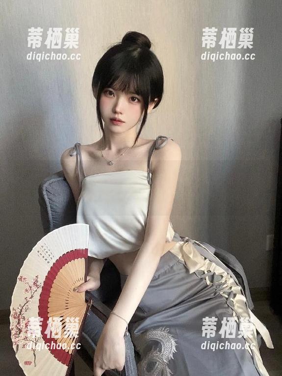 把“99吃瓜”的内容贴在ios纸上，这场吃瓜的游戏太有趣了！