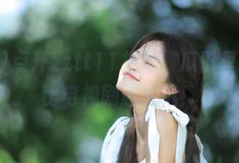 点开zztt11视频，瓜田里的趣事比电视剧还好玩！