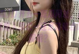 打开五一吃瓜网址，直播视频瞬间让我陷入深思…还是该吃点啥去解解闷呢？
