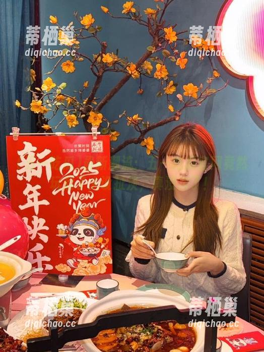 最新潮流：五一吃瓜官网竟然玩起了人设扯淡，真没次了！