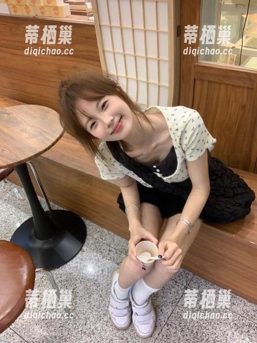 难道“吃瓜网”新版首页的秘密就是无限视频？好想继续刷