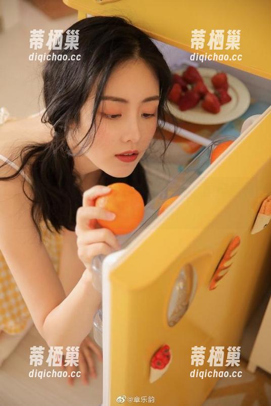 国产黑料 精致生活也藏污垢,国产黑料直达你的朋友圈!