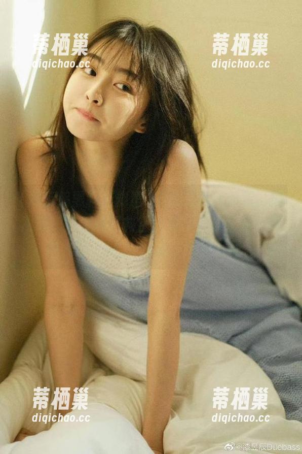 好莱坞黑料正能量 更新二次元幻想,居然被“好莱坞黑料正能量”开启了新世界的大门,ohmama,赶紧下载。