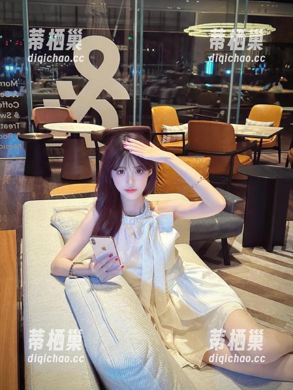不聊正事？没事，点个“我要吃瓜网”的链接，水贴也能聊到天荒地老！