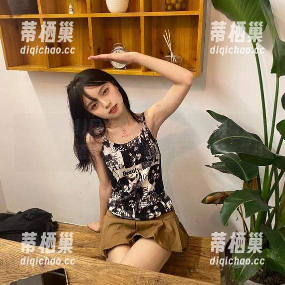 用“扒哥黑料”app解锁无尽小道消息，下载一下试试！