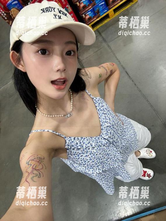 海角黑料 在线分享海角黑料,吃瓜小情侣的日常,哈哈哈哈