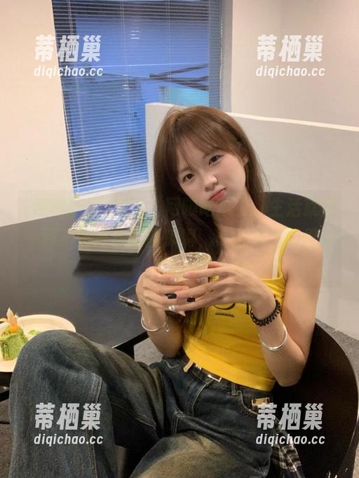 观看“网曝吃瓜”，生活就是一颗不停成熟的西瓜啊，期待暴露的果汁！