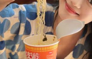 传送门又解锁了？黑料不打烊的勇气让我忍不住想点进去。