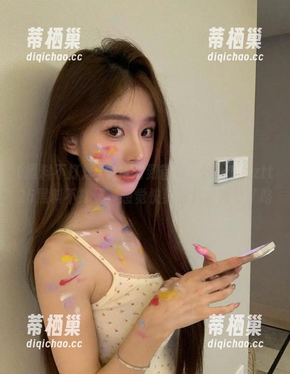 手指滑到首页，哎呀！zztt25黑料不打烊，感觉快要被八卦淹没了咯