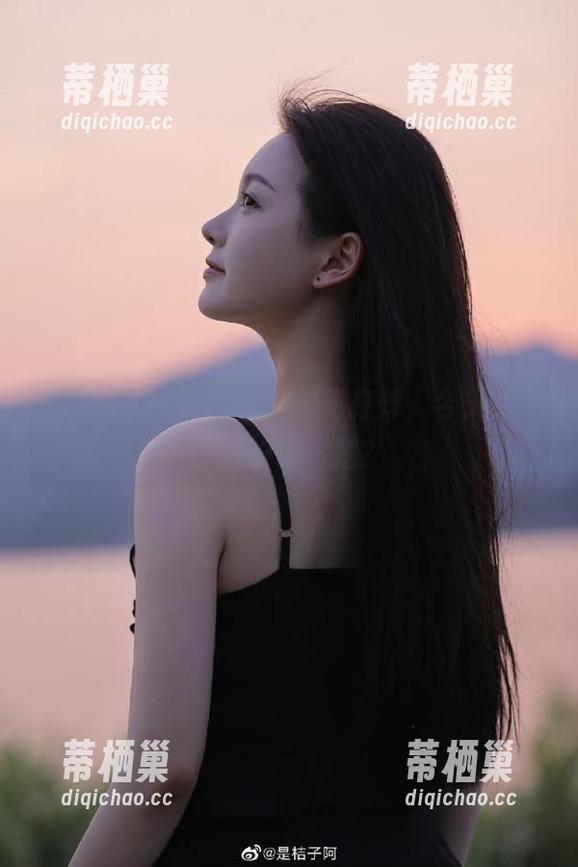 直达黑料不打烊，今天又有什么好料待挖？