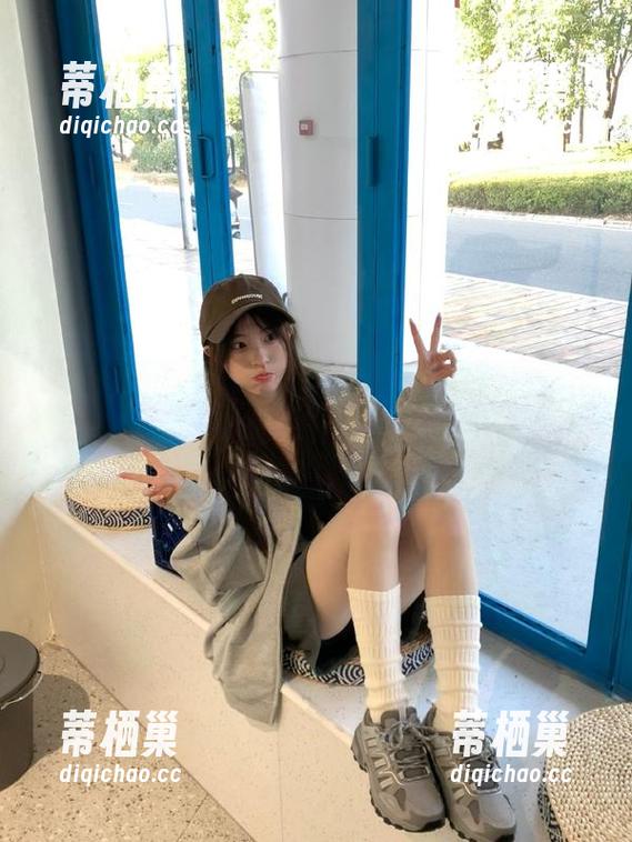 吃瓜不尝甜，怎么能算完整？赶紧去“黑料不打烊”地址探一探！