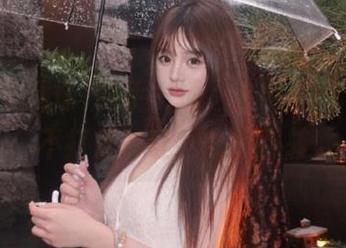 两手一摊，这网页的“黑料不打烊”让我心思百转