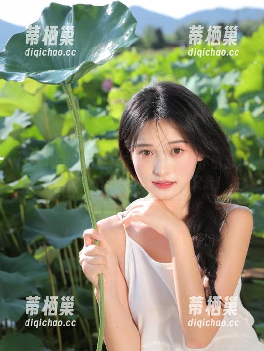 黑料正能量苹果版不愧为八卦圣地，爆料一波未平一波又起！