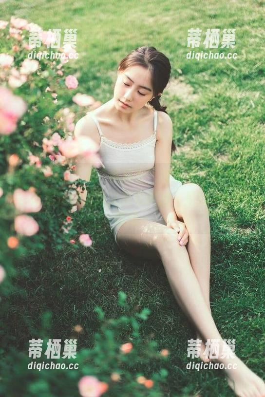 如果“黑料社”官网是个视频，它肯定是慵懒而又透着调皮～是哪种？我想想…