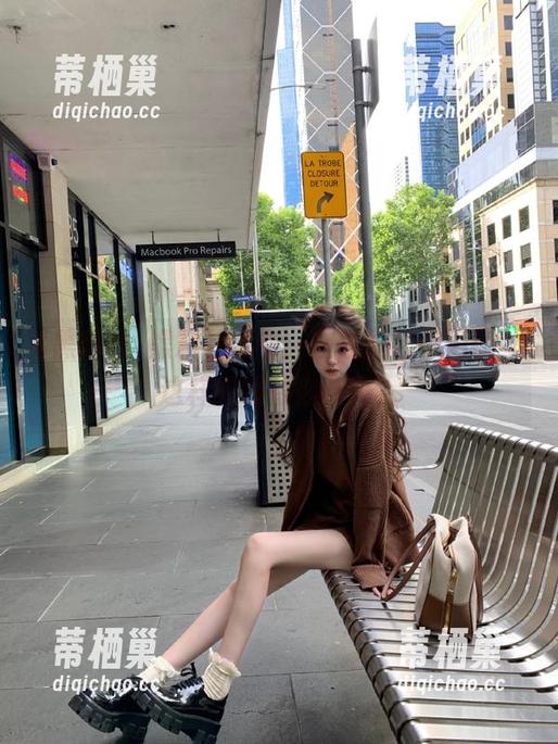 黑料社发布：在线综艺依旧撕，这样的晚餐你吃吗？