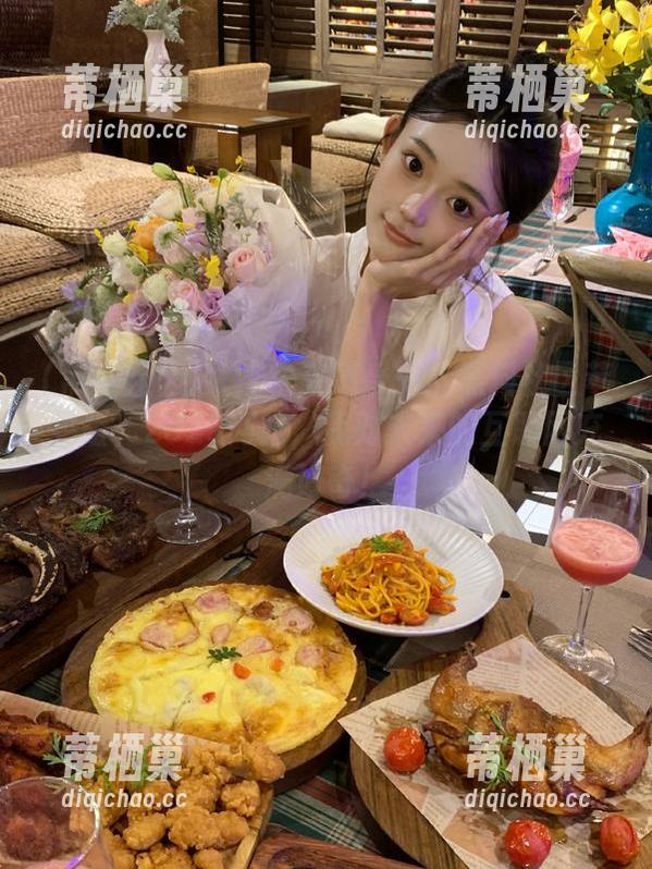 大家快来感受一下黑料社区苹果版，2025网站，我对未来的互联网充满好奇！