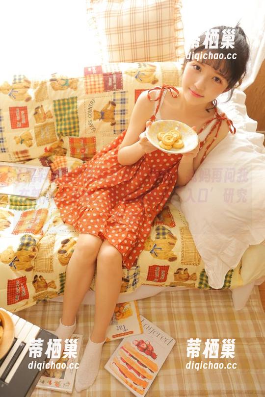 黑料社区苹果版：我妈再问我在新闻上看啥，我就说我在‘入口’研究世界！