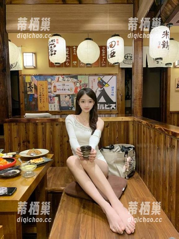 黑料网 黑料网官网更新,感觉马上就要上演“吃瓜大赛”,冠军奖能不能是网红皮筋?