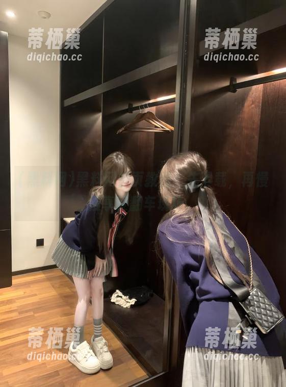 黑料网首页教程：先下载，再慢慢享受翻车现场。