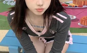 有些好奇，黑料网站iOS入口里的内容，想象力翻了个跟头！