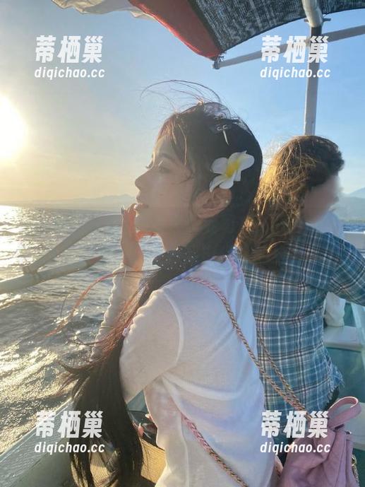 瞧瞧黑料老司机，深夜资源随意取用，简直像超市促销的给力！