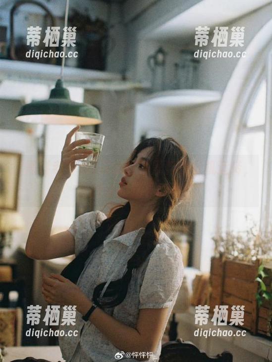 在线直播黑料老司机运转，轰炸你的脑补能力！